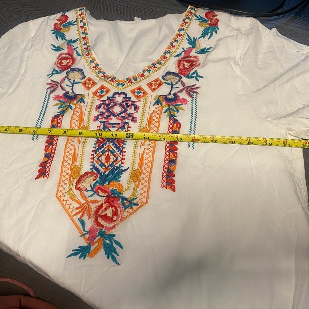 Embroidered Lined Top - Picture 12 of 13